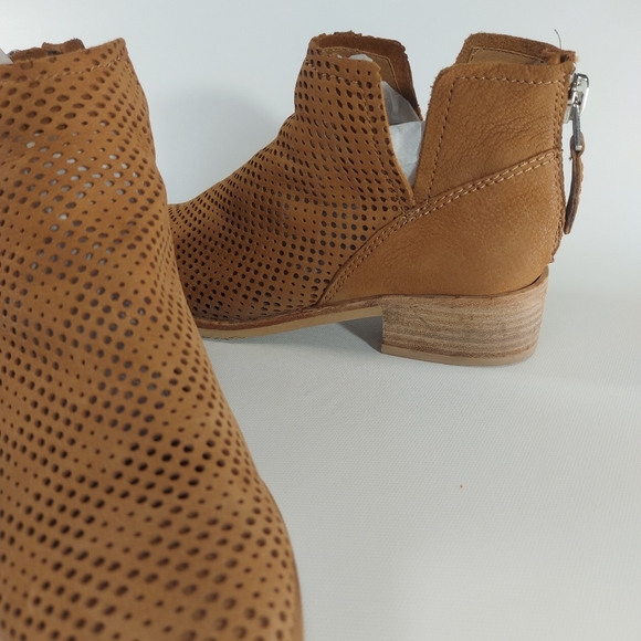 Dolce Vita Chunky Suede Ankle Boots, Size 7.5/ 38 - Picture 2 of 9